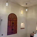 بيت أرض الثراء Rich Land House